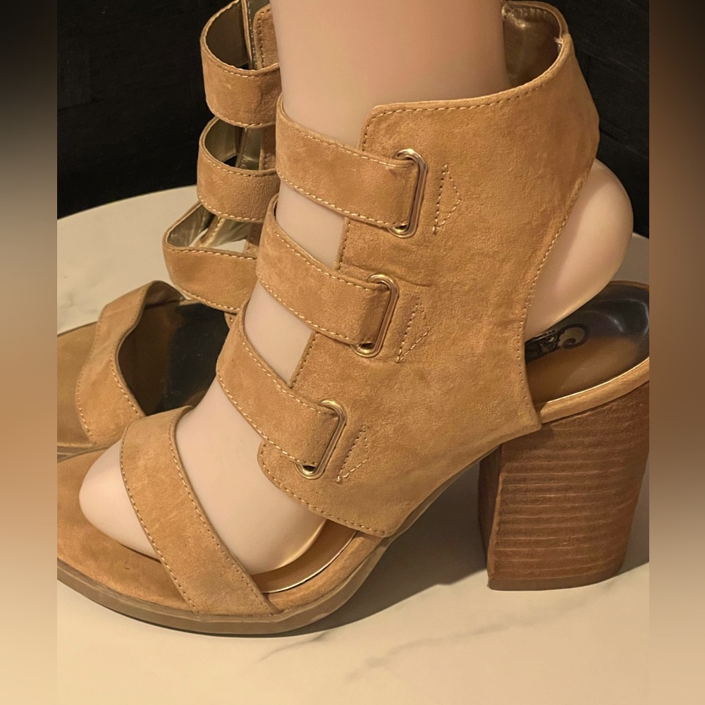 Carlos Santana Suede Strappy Block Heel Sandals in Tan